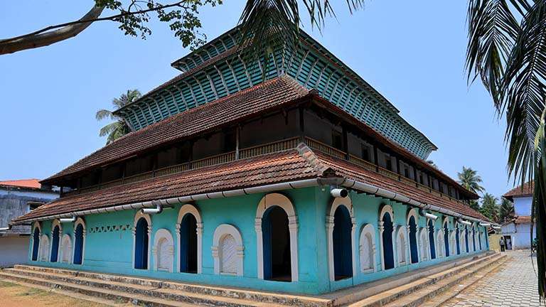 Mishkal Mosque was built by Yemeni Arab Trader Nakhuda Mishkal in the 15th Century