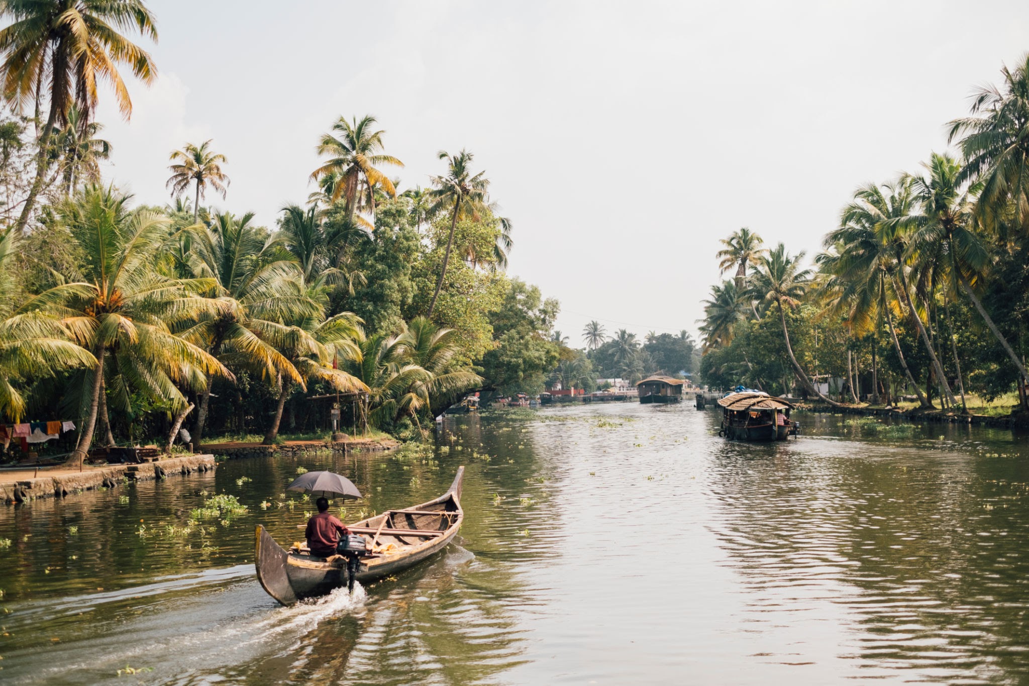 Relaxing cruise on a luxury houseboat in Kumarakom