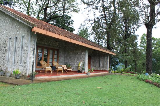 Sinna Dorai Estate Bungalow Plantation Stay in Valparai