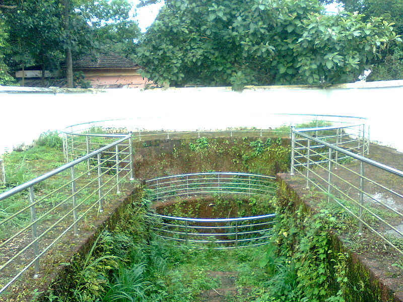 Manikkinar at Mamankam festival heritage site