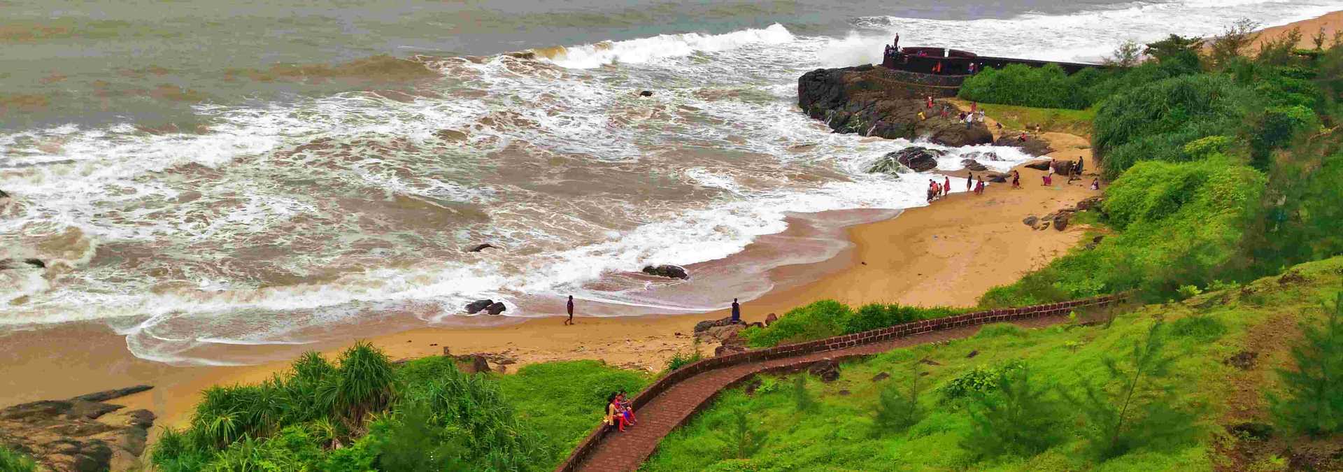 Kerala Beach and Hill Tour